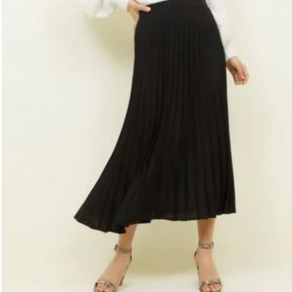 NWT Christopher & Banks Pleated Midi Skirt